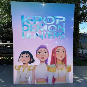 k-pop-demon-hunters-backdrop